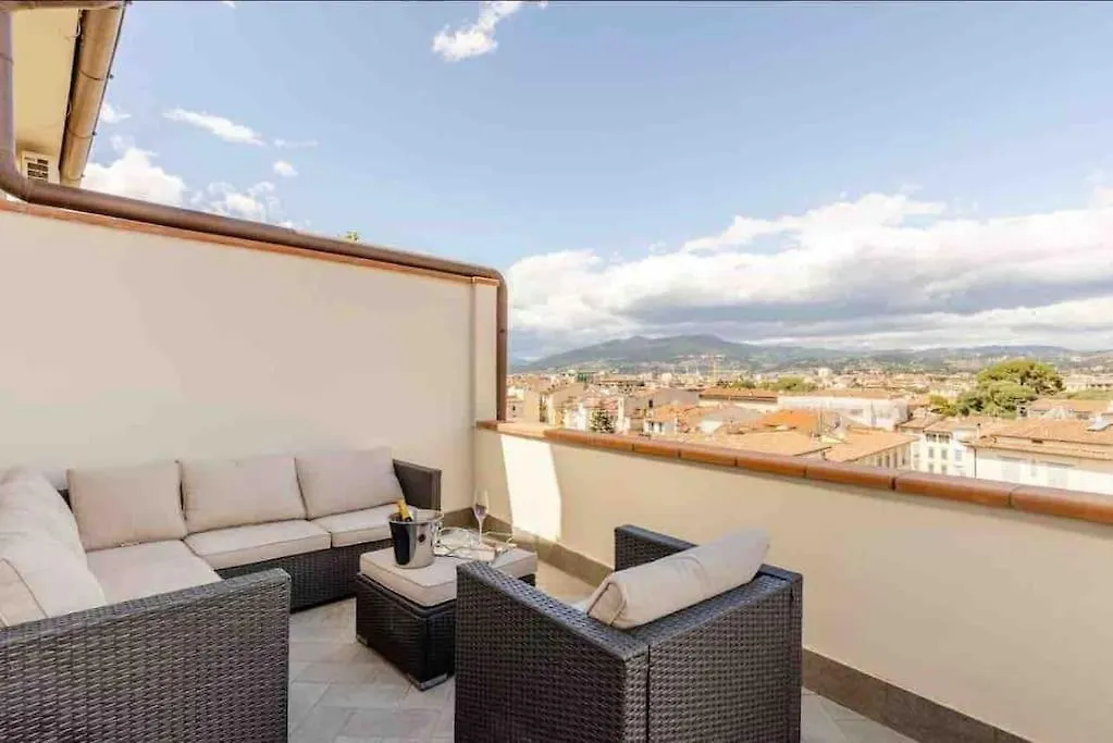 Penthouse With Private Terrace On Florence Apartment