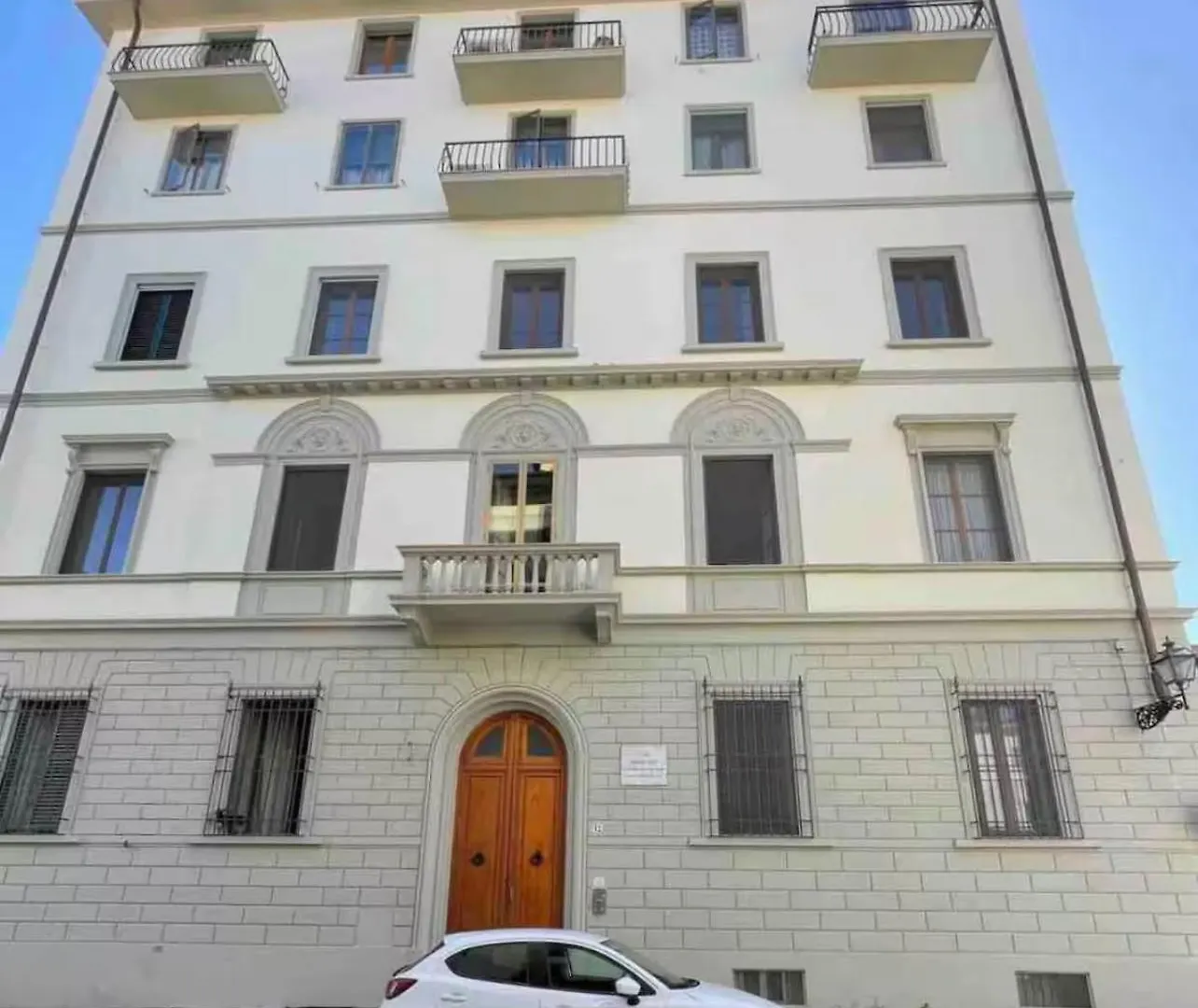 Penthouse With Private Terrace On Florence Italy